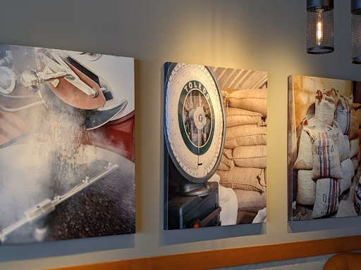 Coffee Shop «Starbucks», reviews and photos, 42825 Woodward Ave, Bloomfield Hills, MI 48304, USA