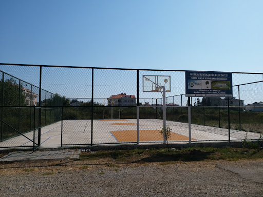 Büyükşehir Belediyesi Basketbol Voleybol Sahası