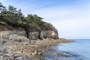 Jeogbyeokgang Cliff image