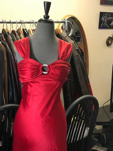 Shopping Mall «Mid City Mall», reviews and photos, 1250 Bardstown Rd #5, Louisville, KY 40204, USA