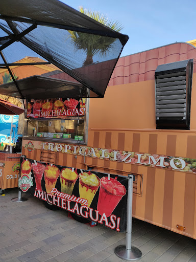 Shopping Mall «Desert Hills Premium Outlets», reviews and photos, 48400 Seminole Dr, Cabazon, CA 92230, USA