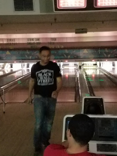 Bowling Alley «Village Lanes», reviews and photos, 330 N Hardee St, Durham, NC 27703, USA