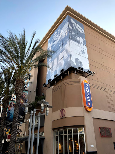 Clothing Store «Ross Dress for Less», reviews and photos, 349 N San Fernando Blvd, Burbank, CA 91502, USA