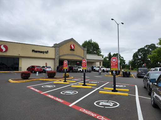 Grocery Store «Safeway», reviews and photos, 1755 Pacific Hwy W, Junction City, OR 97448, USA