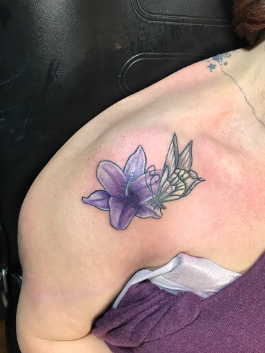 Tattoo Shop «Righteous Tattoo», reviews and photos, 2371 Manchester Rd, Akron, OH 44314, USA