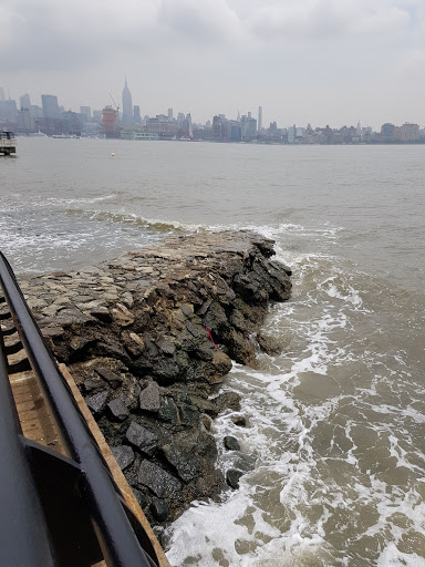 Park «Sinatra Park», reviews and photos, Sinatra Dr, Hoboken, NJ 07030, USA