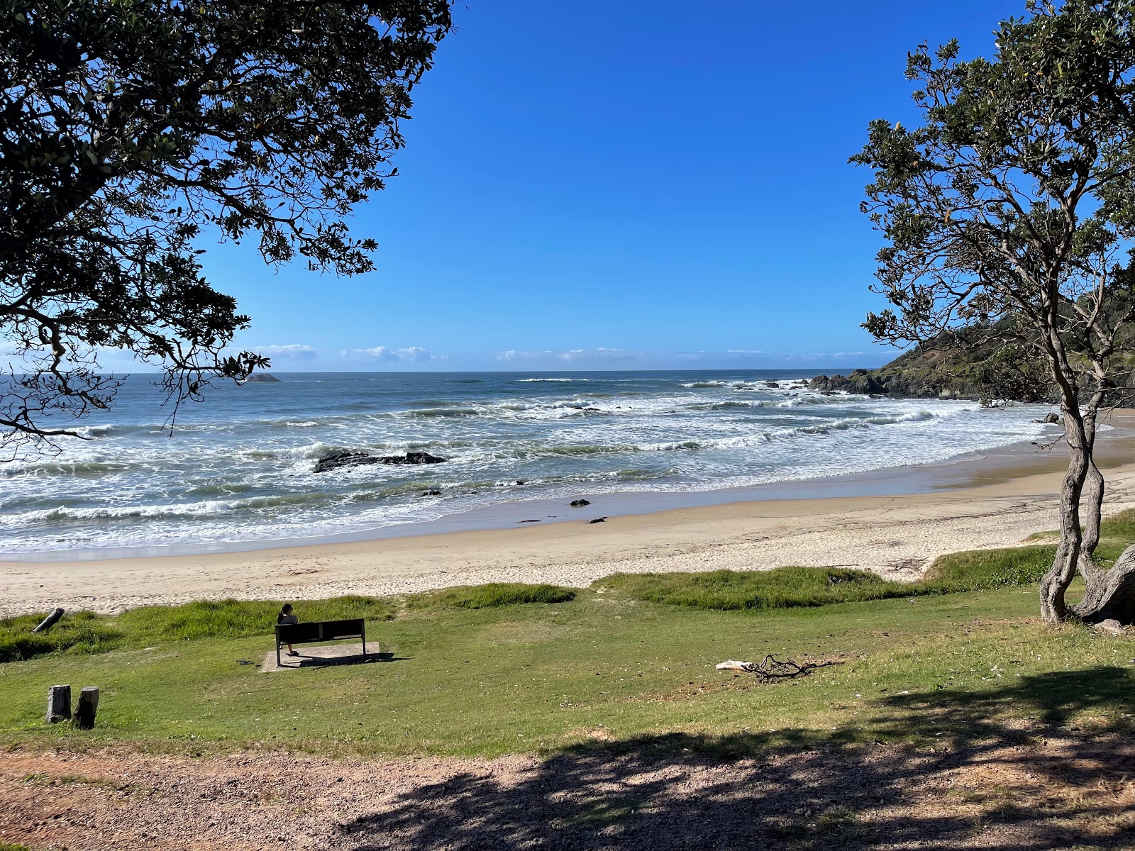 Foto di Oxley Beach e l'insediamento