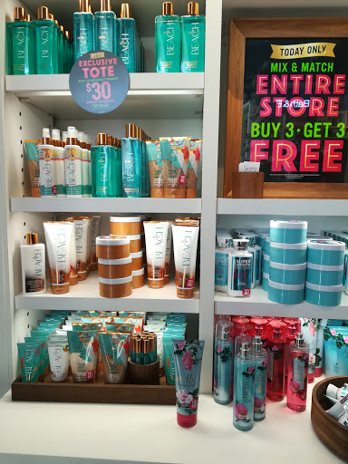 Beauty Supply Store «Bath & Body Works», reviews and photos, 2862 Town Center Blvd, Crestview Hills, KY 41017, USA