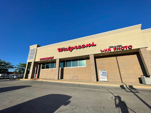 Drug Store «Walgreens», reviews and photos, 9320 Lackland Rd, Overland, MO 63114, USA