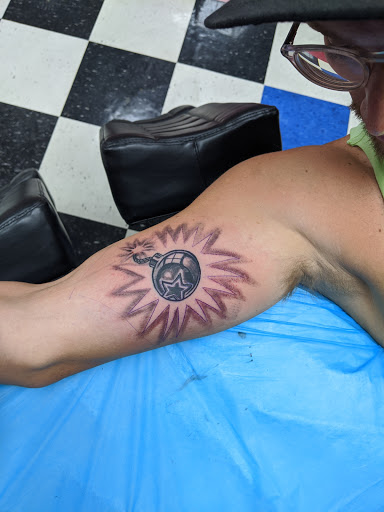 Tattoo Shop «Artistry In Motion», reviews and photos, 230 E Walnut St, North Vernon, IN 47265, USA