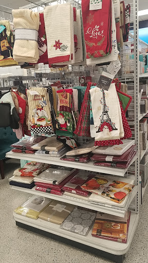 Clothing Store «Ross Dress for Less», reviews and photos, 767 W Grassland Dr, American Fork, UT 84003, USA