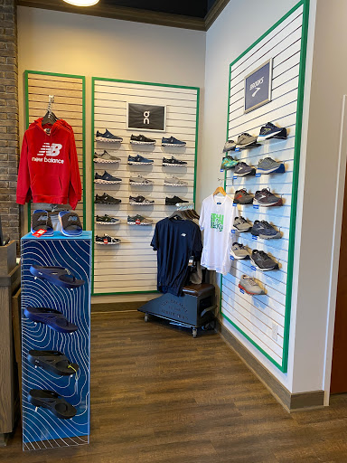 Shoe Store «New Balance Fairlawn», reviews and photos, 2691 W Market St, Fairlawn, OH 44333, USA