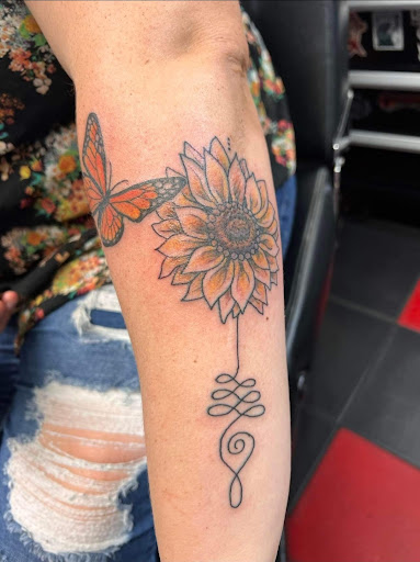 Tattoo Shop «Atomic Tattoos», reviews and photos, 9043 Ulmerton Rd, Largo, FL 33771, USA