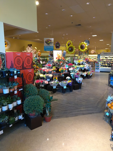 Grocery Store «Vons», reviews and photos, 3520 Riverside Plaza Dr, Riverside, CA 92506, USA