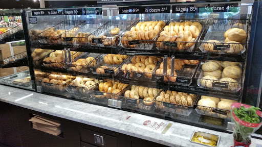 Supermarket «Market 32», reviews and photos, 990 Torringford St, Torrington, CT 06790, USA