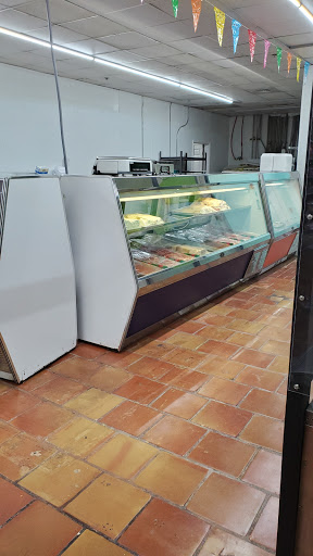 Mexican Grocery Store «La Mexicana Grocery Store», reviews and photos, 31 W 9 Mile Rd, Pensacola, FL 32534, USA