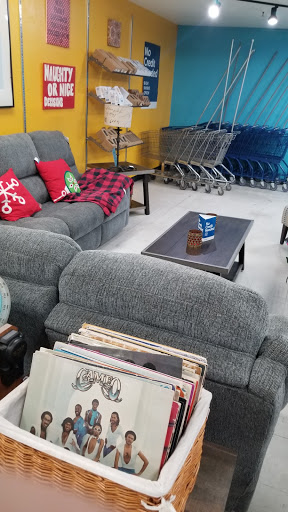 Furniture Store «Scottsdale Goodwill Redesign Store & Donation Center», reviews and photos