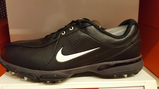 Clothing Store «Nike Factory Store», reviews and photos, 301 Tanger Dr #101, Terrell, TX 75160, USA