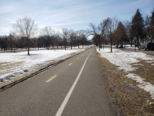 Park «Victory Memorial Parkway», reviews and photos, 4499 Victory Memorial Dr, Minneapolis, MN 55412, USA