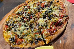 Tamborine Pizza & Bar image