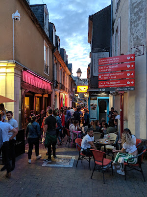 White Bar à Le Mans