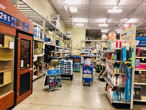 Pet Supply Store «PetSmart», reviews and photos, 7501 SW Dartmouth St, Tigard, OR 97223, USA
