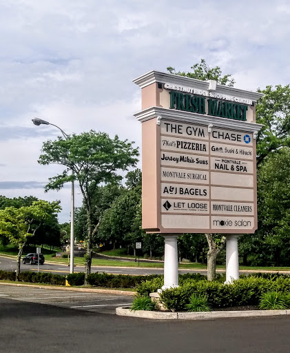 Shopping Mall «Chestnut Ridge Shopping Center», reviews and photos, 2-30 Chestnut Ridge Rd, Montvale, NJ 07645, USA