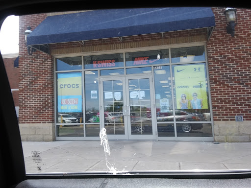 Shoe Store «Shoe Dept.», reviews and photos, 6635 Winchester Blvd, Canal Winchester, OH 43110, USA