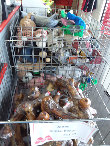 Pet Supply Store «Mounds Pet Food Warehouse», reviews and photos, 2110 S Stoughton Rd, Madison, WI 53716, USA