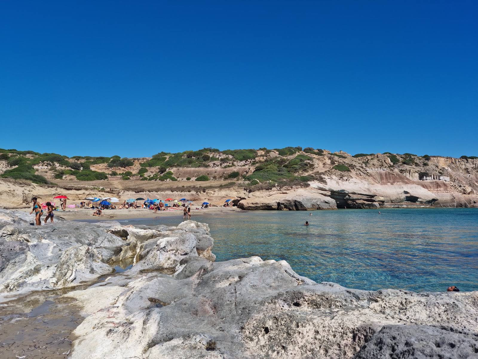 Fotografie cu Spiaggia del Lucchese cu nivelul de curățenie înalt