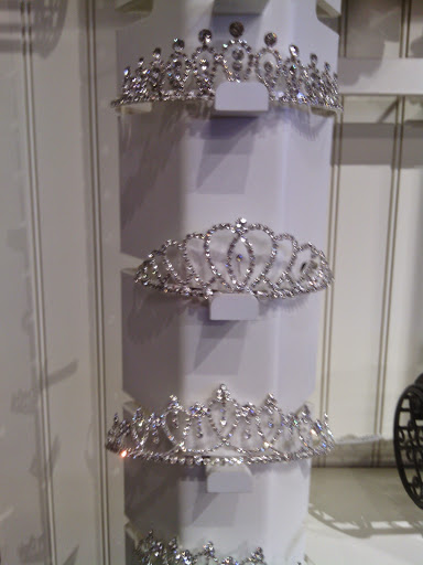 Charming Charlie, 2112 SW H K Dodgen Loop Suite 140, Temple, TX 76504, USA, 