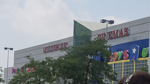 Movie Theater «College Point Multiplex Cinemas», reviews and photos, 2855 Ulmer St, Flushing, NY 11354, USA