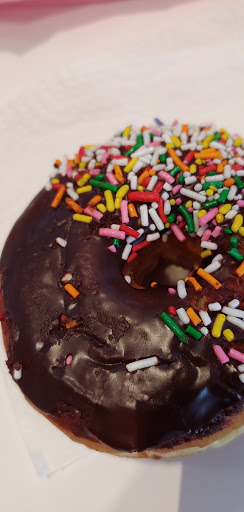 Donut Shop «Peter Pan Donut & Pastry Shop», reviews and photos, 727 Manhattan Ave, Brooklyn, NY 11222, USA