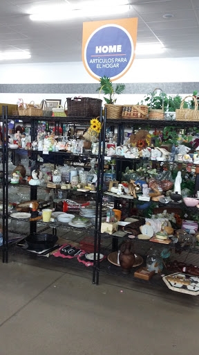 Thrift Store «Higley & Queen Creek Goodwill Retail Store & Donation Center», reviews and photos, 4570 S Higley Rd, Gilbert, AZ 85297, USA