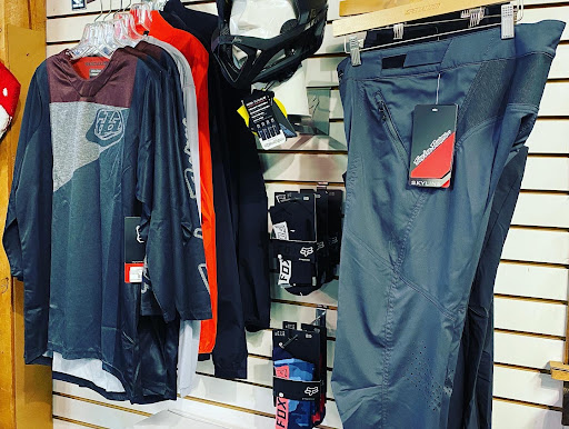 Bicycle Repair Shop «Benidorm Bikes», reviews and photos, 247 Albany Turnpike, Canton, CT 06019, USA