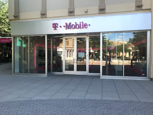 Shopping Mall «Stony Point Fashion Park», reviews and photos, 9200 Stony Point Pkwy, Richmond, VA 23235, USA