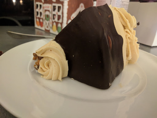 Bakery «Desserts Etc., by The Hershey Pantry», reviews and photos, 840 E Chocolate Ave, Hershey, PA 17033, USA