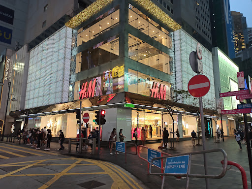 Stores to buy women's shorts Hong Kong