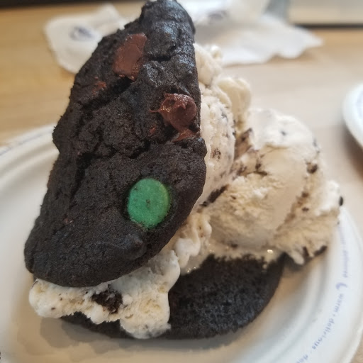 Cookie Shop «Insomnia Cookies», reviews and photos, 505 Westport Rd, Kansas City, MO 64111, USA