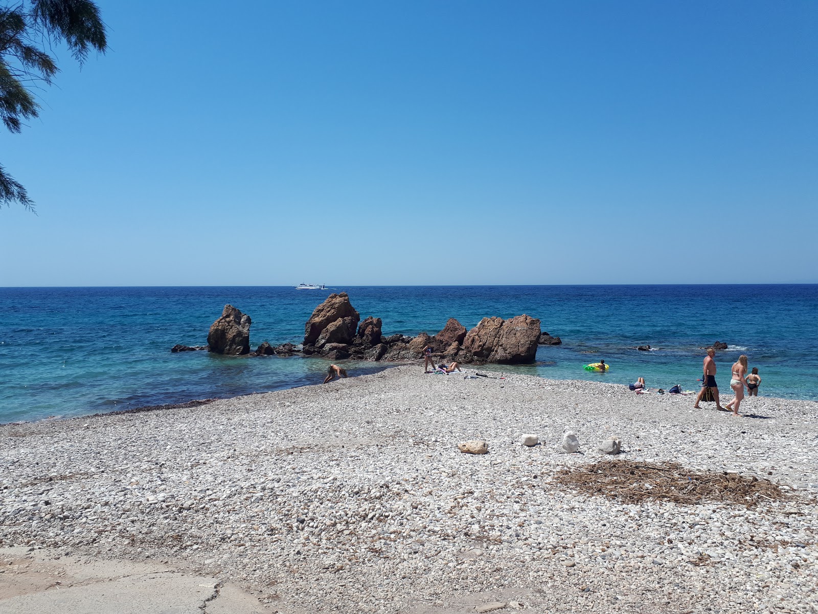 Potami beach'in fotoğrafı imkanlar alanı