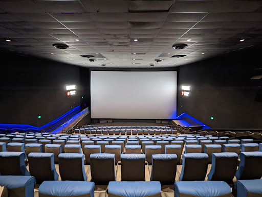 Movie Theater «Regal Cinemas Warrington Crossing 22 & IMAX», reviews and photos, 140 Easton Rd, Warrington, PA 18976, USA
