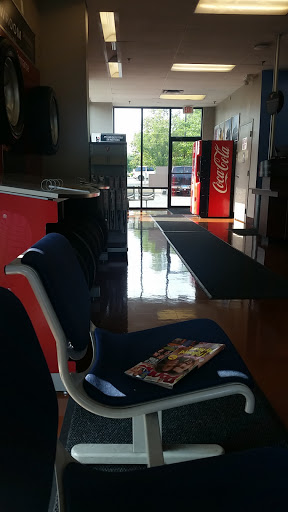 Tire Shop «Firestone Complete Auto Care», reviews and photos, 33 Palomba Dr, Enfield, CT 06082, USA