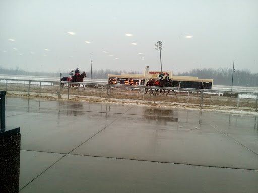 Car Racing Track «Hollywood Gaming at Mahoning Valley Race Course», reviews and photos, 655 N Canfield Niles Rd, Youngstown, OH 44515, USA