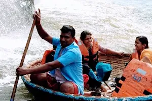 Hogenakkal Falls boating Ranganathan image