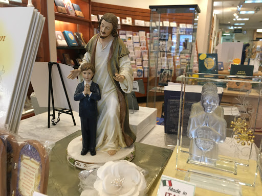 Christian Book Store «Pauline Books & Media», reviews and photos, 172 Michigan Avenue, Chicago, IL 60601, USA