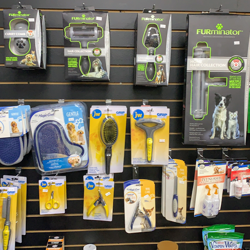 Pet Supply Store «H3 Pet Supply», reviews and photos, 475 Hawley Ln, Stratford, CT 06614, USA