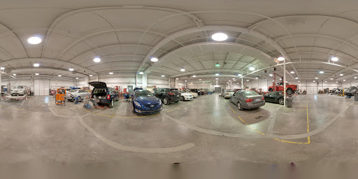 Auto Repair Shop «Oxmoor Collision Repair Center», reviews and photos, 11505 Electron Dr, Louisville, KY 40299, USA