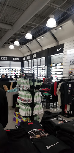 Shoe Store «Shoe Palace», reviews and photos, 1 Mills Cir #706, Ontario, CA 91764, USA