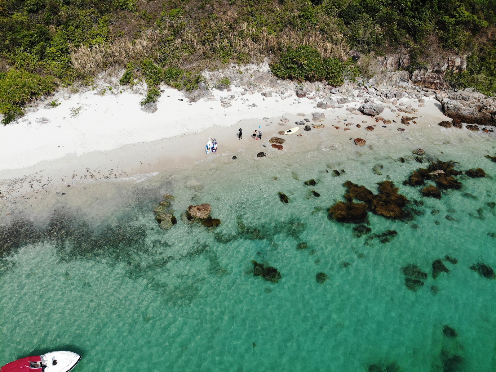 Whiskey Beach'in fotoğrafı çok temiz temizlik seviyesi ile