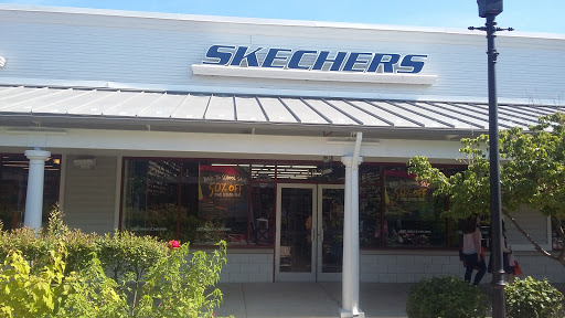 Shoe Store «SKECHERS Factory Outlet», reviews and photos, 241 Fort Evans Rd NE #1233, Leesburg, VA 20176, USA